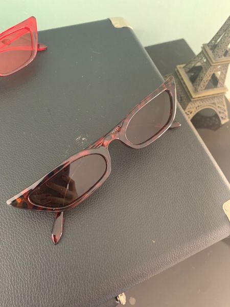 luxury designer sunglasses 2021 women cateye vintage red brand designer retro points sun glasses superstar female lady eyeglass cat eye 0604, White;black
luxury designer sunglasses 2021 women cateye vintage red brand designer retro points sun glasses superstar female lady eyeglass cat eye 0604, White;black