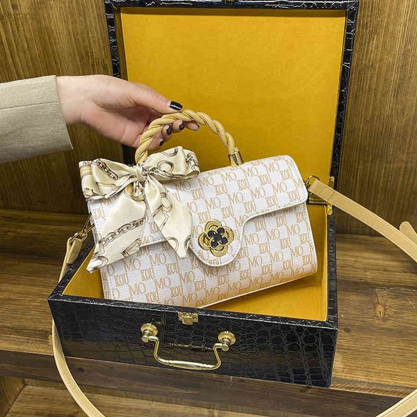 2022 factory wholesale spring and summer trend fashion messenger single shoulder small square bag women's live broadcast
2022 factory wholesale spring and summer trend fashion messenger single shoulder small square bag women's live broadcast