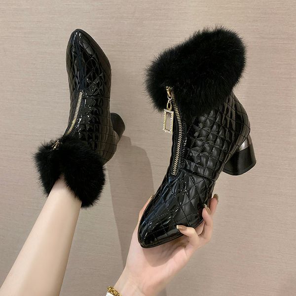 shoes genuine cony hair women short boots,winter shoes ,pointed toe,front zip,square heel,fashion footware,black,beige lce4
shoes genuine cony hair women short boots,winter shoes ,pointed toe,front zip,square heel,fashion footware,black,beige lce4