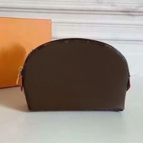 fashion retro cosmetic bag classic print checkerboard zipper simple atmosphere handbag women's travel bags cosmetic handbags wallet
fashion retro cosmetic bag classic print checkerboard zipper simple atmosphere handbag women's travel bags cosmetic handbags wallet