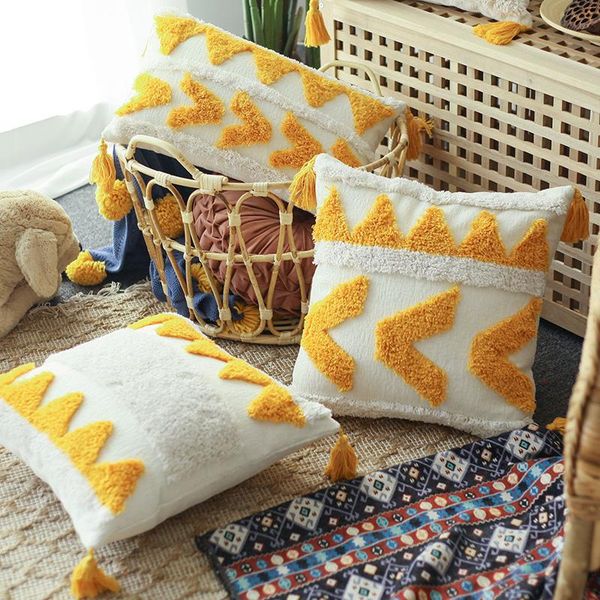 cushion/decorative pillow moroccan style cushion cover45x45cm/30x50cm yellow arrow tuft tassels handmade decoration cover sofa bed
cushion/decorative pillow moroccan style cushion cover45x45cm/30x50cm yellow arrow tuft tassels handmade decoration cover sofa bed