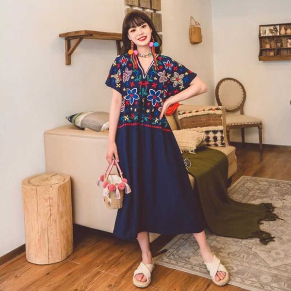 summer womenswear bohemian tourism beach dress korean version retro printing embroidery 210531, Black;gray
summer womenswear bohemian tourism beach dress korean version retro printing embroidery 210531, Black;gray