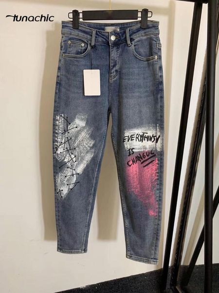 women's jeans chic runway 2021 fashion graffiti print loose all-match nine points light blue
women's jeans chic runway 2021 fashion graffiti print loose all-match nine points light blue