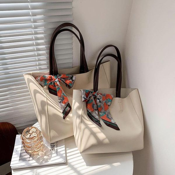 cross body large-capacity high-end western style tote bag 2021 summer fashion one-shoulder women's designer texture handbag
cross body large-capacity high-end western style tote bag 2021 summer fashion one-shoulder women's designer texture handbag