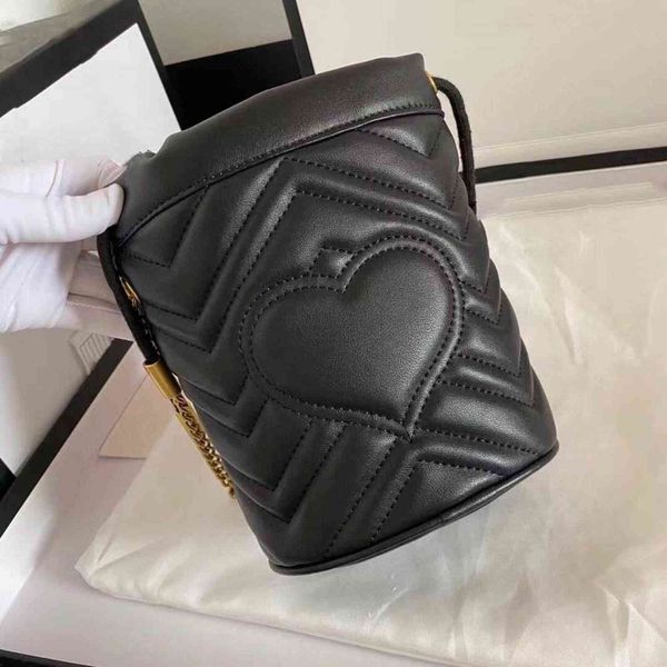 designer shoulder bags tote fashion and beautiful leather women's single diagonal mini bucket
designer shoulder bags tote fashion and beautiful leather women's single diagonal mini bucket