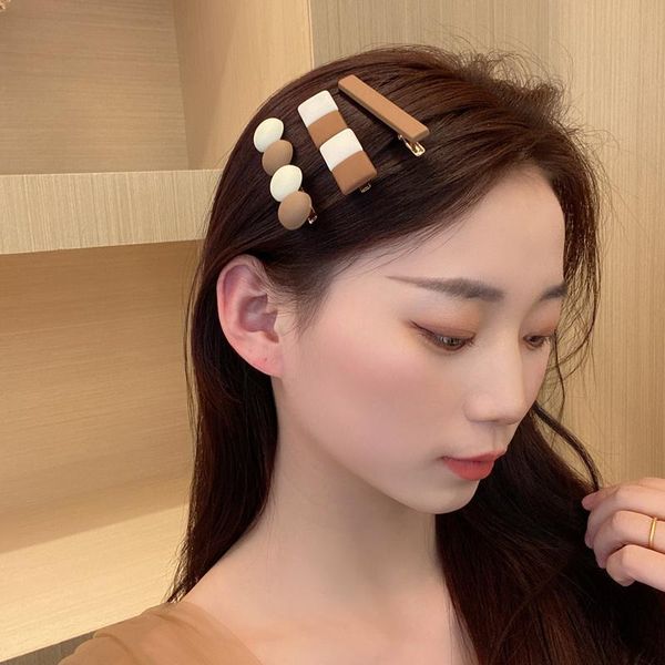hair clips & barrettes korean dongdaemun ins fashion retro geometric contrast color subnet red simple style accessories, Golden;silver
hair clips & barrettes korean dongdaemun ins fashion retro geometric contrast color subnet red simple style accessories, Golden;silver