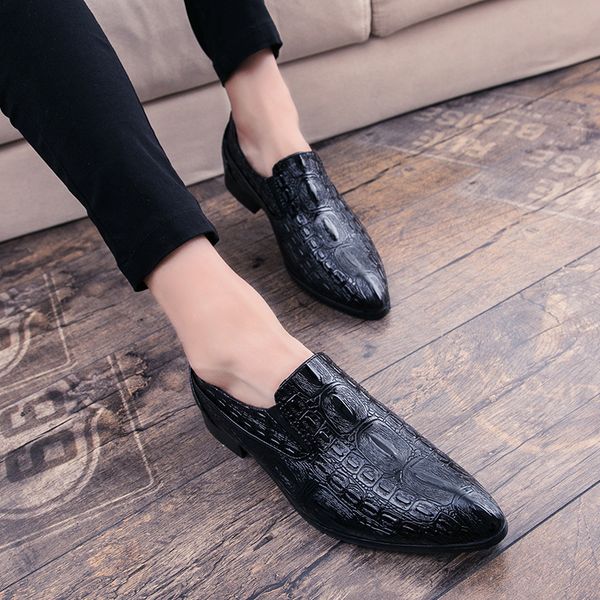 45.46.47 size autumn british casual leather shoes mens business slip-on black pointed korean style trendy youth all-matching hair stylist me
45.46.47 size autumn british casual leather shoes mens business slip-on black pointed korean style trendy youth all-matching hair stylist me