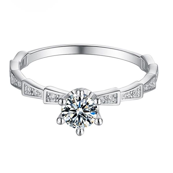 luxury 100% 925 sterling silver created real 0.5 d color moissanite engagement rings for women party fine jewelry gift cluster, Golden;silver
luxury 100% 925 sterling silver created real 0.5 d color moissanite engagement rings for women party fine jewelry gift cluster, Golden;silver