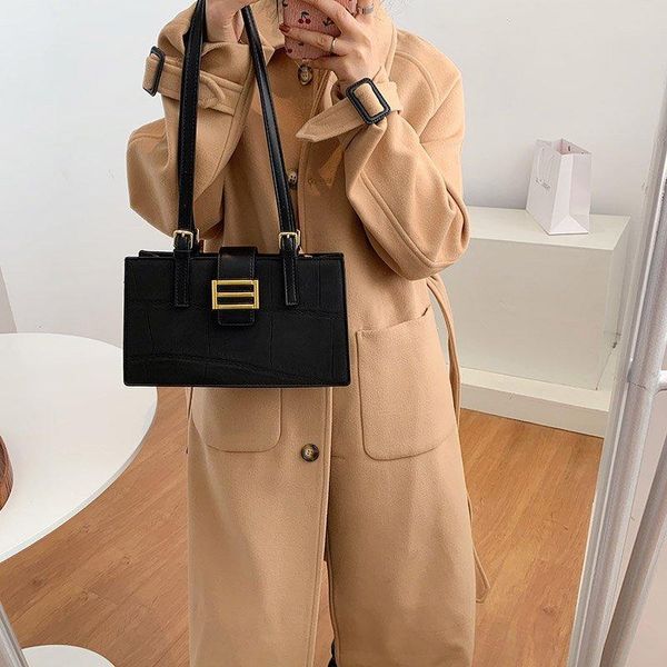 evening bags 2021 women shoulder bag travel leather pu quailty female luxury handbags designer sac a main femme
evening bags 2021 women shoulder bag travel leather pu quailty female luxury handbags designer sac a main femme