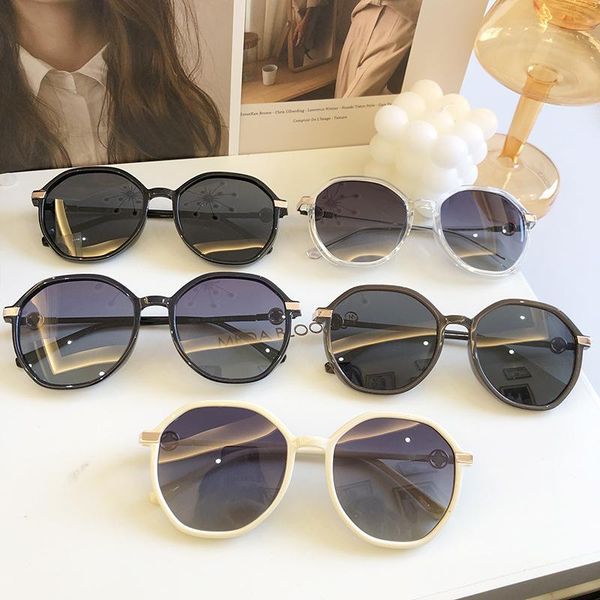 light large frame polarizing sunglasses womens' female round sun shade glasses brand designer retro eyewear uv400, White;black
light large frame polarizing sunglasses womens' female round sun shade glasses brand designer retro eyewear uv400, White;black