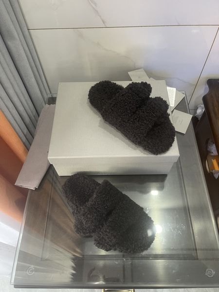 women winter slipper fur wool slippers fluffy furry warm letters sandals comfortable size 35-40 1110, Black
women winter slipper fur wool slippers fluffy furry warm letters sandals comfortable size 35-40 1110, Black