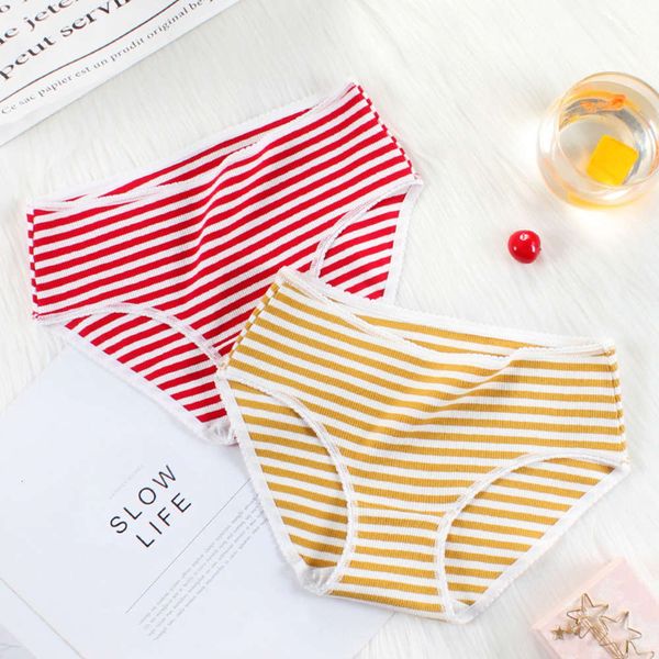 spring girls' striped cotton traceless middle waist hip large threaded briefs, Black;pink
spring girls' striped cotton traceless middle waist hip large threaded briefs, Black;pink
