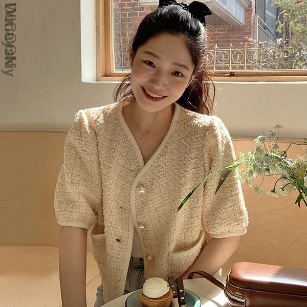 women's jackets women 2021 summer korean chic female gentle v-neck trim pearl button double pocket puff sleeved tweed coats, Black;brown
women's jackets women 2021 summer korean chic female gentle v-neck trim pearl button double pocket puff sleeved tweed coats, Black;brown