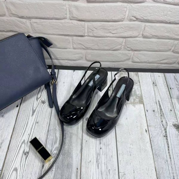 high-end luxury women's sandals 4.5 cm thick heel platform limited edition beauty elegant high heels with box, Black
high-end luxury women's sandals 4.5 cm thick heel platform limited edition beauty elegant high heels with box, Black