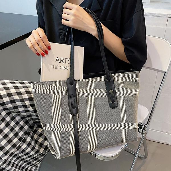 cross body women large capacity handbags ladies canvas shoulder bag fashion female messenger bags casual travel tote
cross body women large capacity handbags ladies canvas shoulder bag fashion female messenger bags casual travel tote