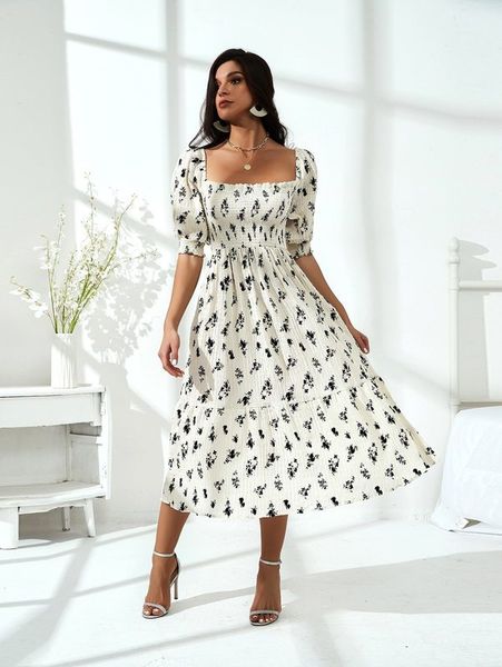 all over floral print square neck puff sleeve milkmaid dress she, Black;gray 
all over floral print square neck puff sleeve milkmaid dress she, Black;gray