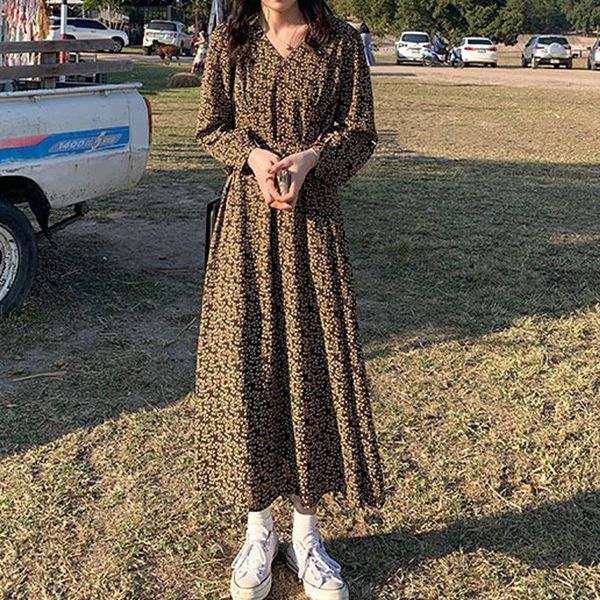 casual dresses limiguyue korean autumn long sleeve v-neck lace up midi dress women floral print bohemian vestidos k2735, Black;gray
casual dresses limiguyue korean autumn long sleeve v-neck lace up midi dress women floral print bohemian vestidos k2735, Black;gray