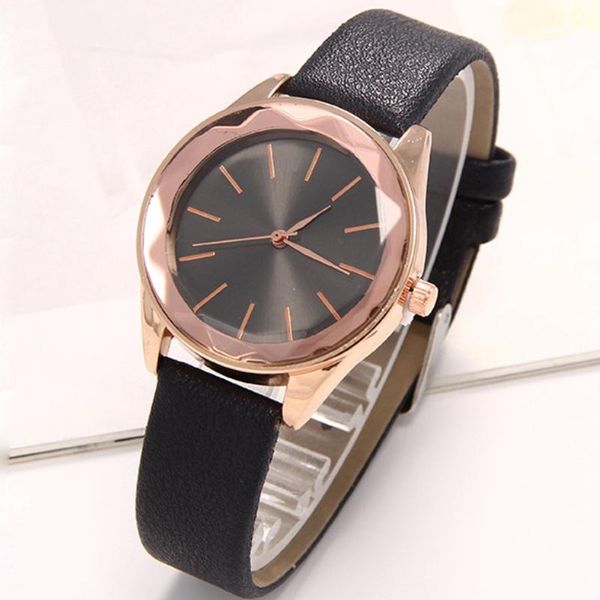 wristwatches 2021 simple style white leather watches for women stylish fashion casual ladies wrist watch female quartz clock, Slivery;brown
wristwatches 2021 simple style white leather watches for women stylish fashion casual ladies wrist watch female quartz clock, Slivery;brown