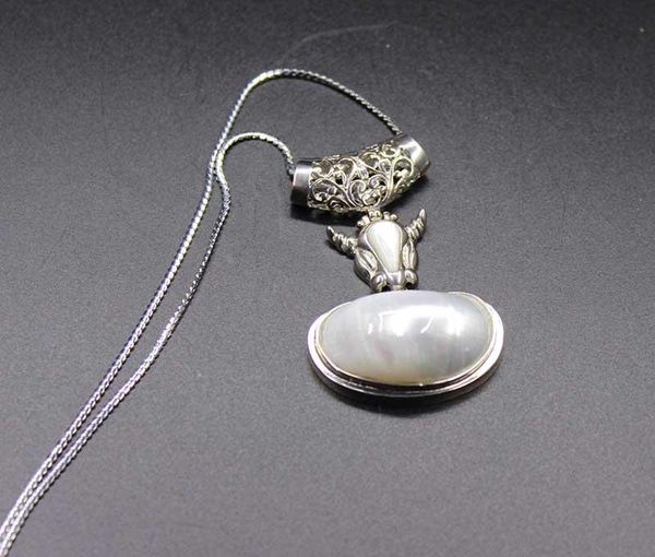 lockets big white mabe keshi pearl necklace crescent lanternpendant fine jewelry, Silver
lockets big white mabe keshi pearl necklace crescent lanternpendant fine jewelry, Silver