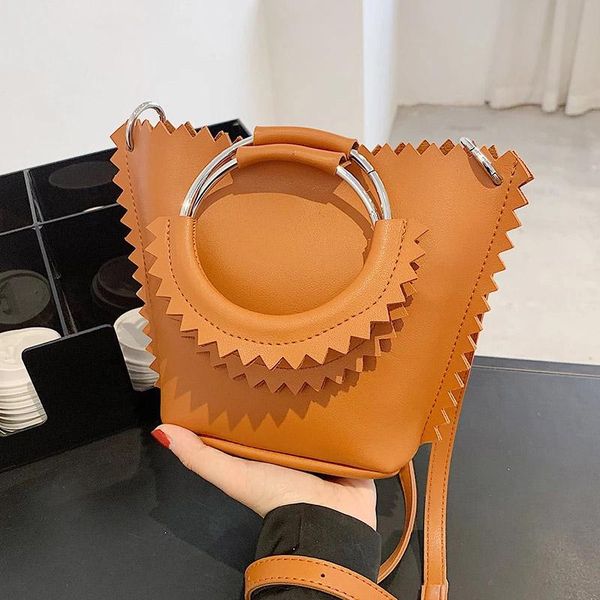 evening bags serrated metal ring small tote bucket bag for women summer pu leather designer handbag ladies fashion shoulder crossbody
evening bags serrated metal ring small tote bucket bag for women summer pu leather designer handbag ladies fashion shoulder crossbody