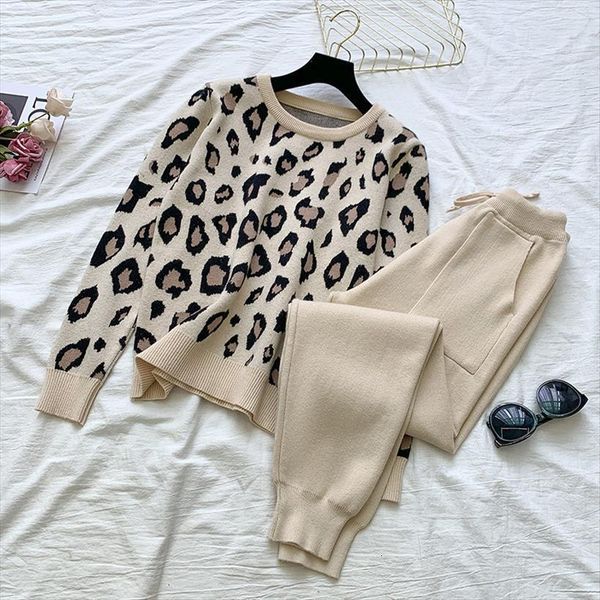 mode vrouwen pak herfst womens tracksuits en winter luipaard print trui lange mouwen casual broek twee stuk, Gray
mode vrouwen pak herfst womens tracksuits en winter luipaard print trui lange mouwen casual broek twee stuk, Gray