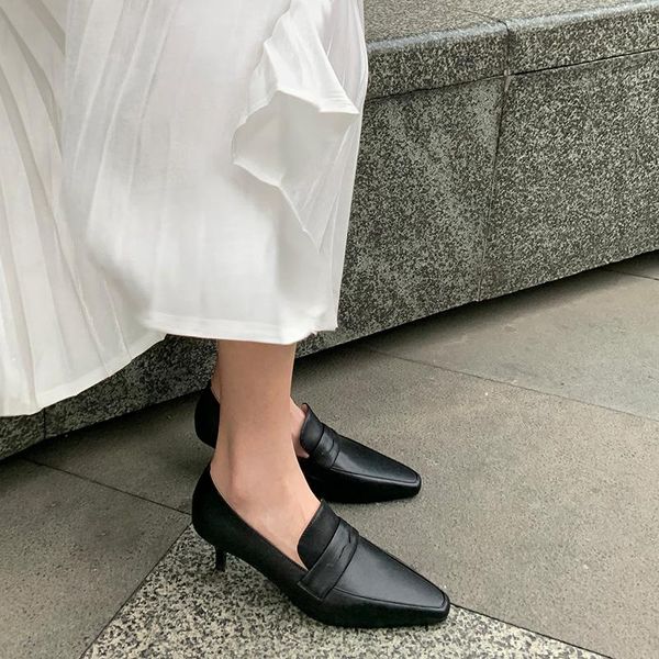dress shoes 2021 spring and autumn high-end customized french retro high-heel pointed toe shoes, full leather inside outside, Black
dress shoes 2021 spring and autumn high-end customized french retro high-heel pointed toe shoes, full leather inside outside, Black