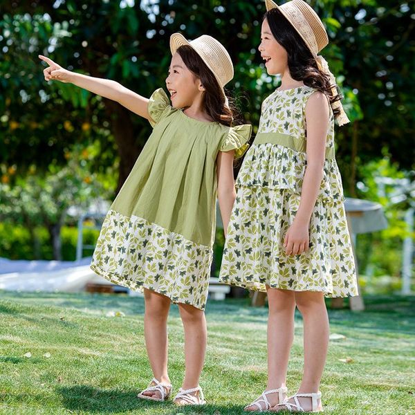 girl's dresses 2021 summer children's clothing for middle and big children flying sleeves loose sisters korean style dress, Red;yellow
girl's dresses 2021 summer children's clothing for middle and big children flying sleeves loose sisters korean style dress, Red;yellow