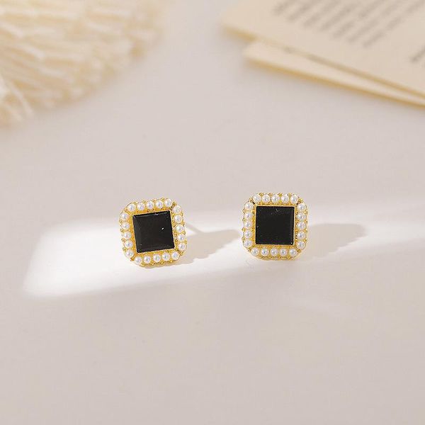 stud square pearl inlaid earrings black retro temperament ear studs trendy accessories women girl gifts for friends, Golden;silver
stud square pearl inlaid earrings black retro temperament ear studs trendy accessories women girl gifts for friends, Golden;silver