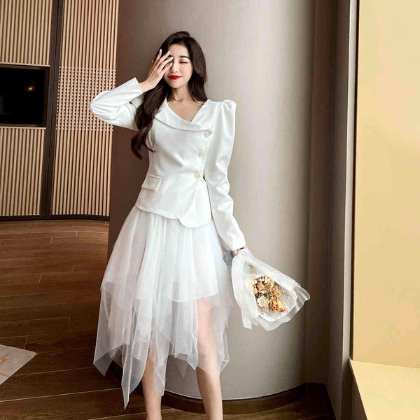 women spring long sleeve skew collar single-breasted irregular coat suit + elastic waistline a line mesh skirt two piece set 210514, White
women spring long sleeve skew collar single-breasted irregular coat suit + elastic waistline a line mesh skirt two piece set 210514, White