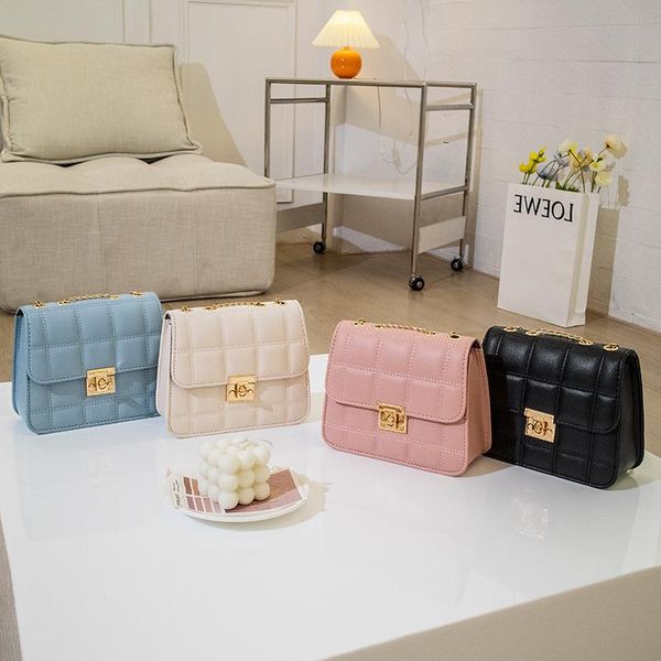 female bag square trade rhombus foreign new chain embroidery small shoulder messenger fem ftvkb
female bag square trade rhombus foreign new chain embroidery small shoulder messenger fem ftvkb