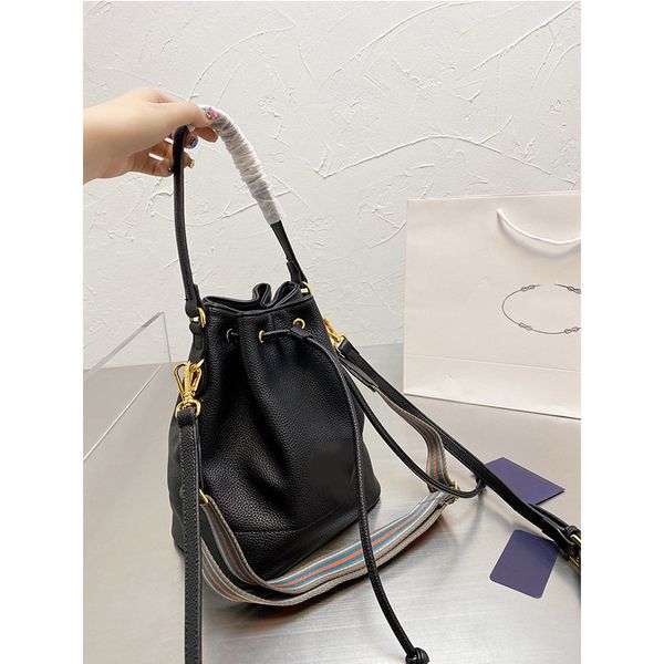 muting park tower high version fashionable foreign style bucket girl's bag one shoulder messenger 07by xtoi luxuryss designerss yw
muting park tower high version fashionable foreign style bucket girl's bag one shoulder messenger 07by xtoi luxuryss designerss yw