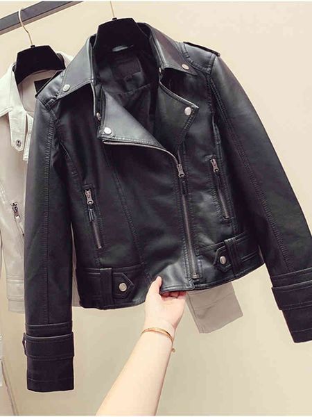 spring autumn black short faux leather jacket women pu moto biker style turn-down collar windproof basic coats 210513
spring autumn black short faux leather jacket women pu moto biker style turn-down collar windproof basic coats 210513