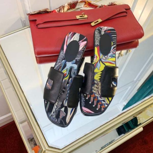 2022 designer women sandals oran sandals classic slippers real leather slides platform flats shoes sneakers boots with box by newshoe01 008, Black
2022 designer women sandals oran sandals classic slippers real leather slides platform flats shoes sneakers boots with box by newshoe01 008, Black