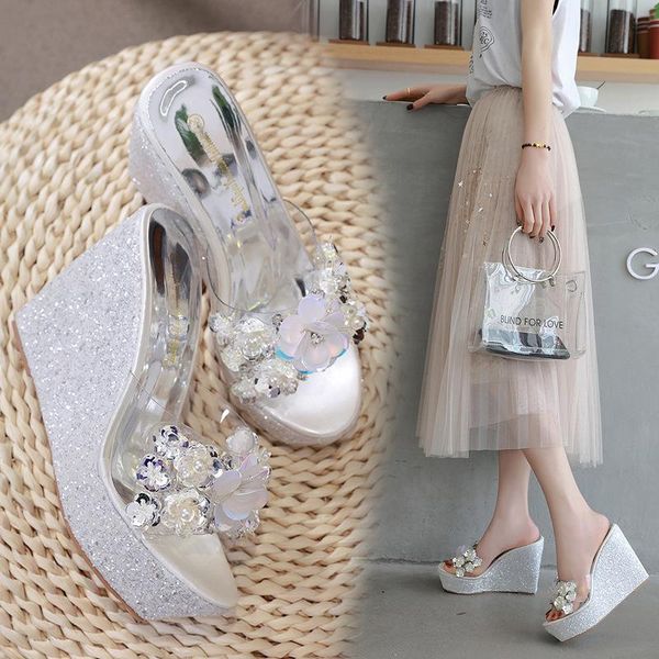 med shoes woman 2021 slippers heels on a wedge platform glitter slides fashion high jelly luxury bling pu floral basic crystal, Black
med shoes woman 2021 slippers heels on a wedge platform glitter slides fashion high jelly luxury bling pu floral basic crystal, Black
