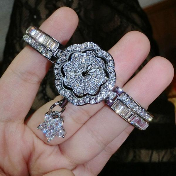 wristwatches fashion flower women watches with rhinestone small luxury designer girls watch lady quartz bracelet drop ship, Slivery;brown
wristwatches fashion flower women watches with rhinestone small luxury designer girls watch lady quartz bracelet drop ship, Slivery;brown