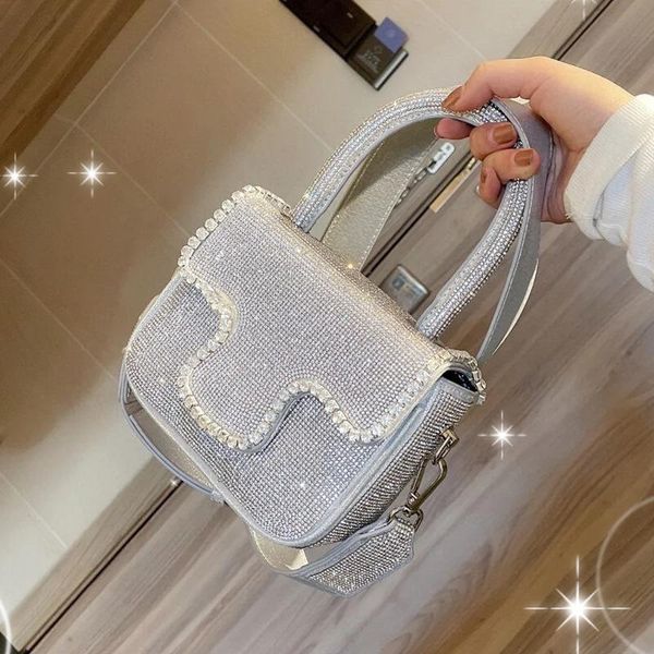 evening bags women 2021 spring trendy diamond cute single shoulder messenger bag flashing rhinestone handbag luxury designer
evening bags women 2021 spring trendy diamond cute single shoulder messenger bag flashing rhinestone handbag luxury designer