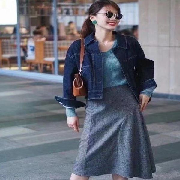 women's jackets 21 spring and summer xiaohejia primary blue short silhouette denim jacket for women, Black;brown
women's jackets 21 spring and summer xiaohejia primary blue short silhouette denim jacket for women, Black;brown