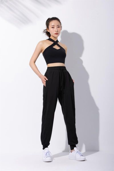 style contracted casual back yoga bra hollow design sports underwear gathers gym fitness vest outfit
style contracted casual back yoga bra hollow design sports underwear gathers gym fitness vest outfit