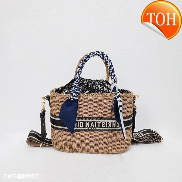 d family letter woven bag women's 2021 new style embroidery single shoulder cross carrying portable straw hand
d family letter woven bag women's 2021 new style embroidery single shoulder cross carrying portable straw hand