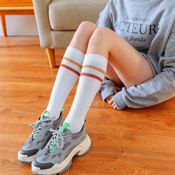 spring and autumn parallel bars stripe women' middle flash sier silk all cotton high tube socks student color matching, Red;black
spring and autumn parallel bars stripe women' middle flash sier silk all cotton high tube socks student color matching, Red;black