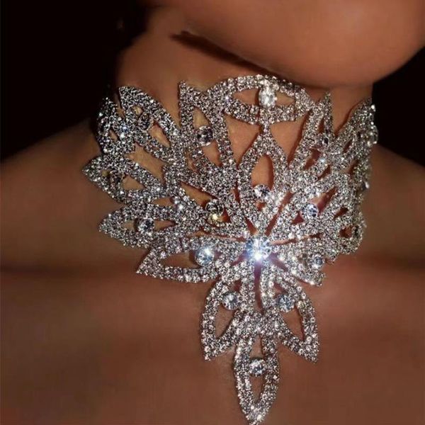 ins luxury leaf shape rhinestone choker necklace collar neck jewelry for women shiny crystal wedding bijoux chokers, Golden;silver
ins luxury leaf shape rhinestone choker necklace collar neck jewelry for women shiny crystal wedding bijoux chokers, Golden;silver