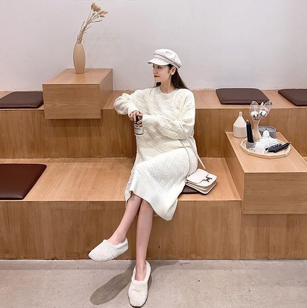 casual dresses autumn / winter 2021 korean version with loose and lazy mid length over knee knitted dress, Black;gray
casual dresses autumn / winter 2021 korean version with loose and lazy mid length over knee knitted dress, Black;gray