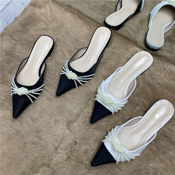 slippers spring 2021 versatile color matching pearl pointed toe flat half outer wear mules, Black
slippers spring 2021 versatile color matching pearl pointed toe flat half outer wear mules, Black