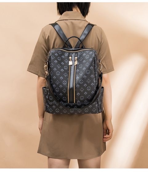 leather chriser backpack luxurys designer knapsack men women classic flowers plaid schoolbag satchel back pack letter print schoolbags 
leather chriser backpack luxurys designer knapsack men women classic flowers plaid schoolbag satchel back pack letter print schoolbags