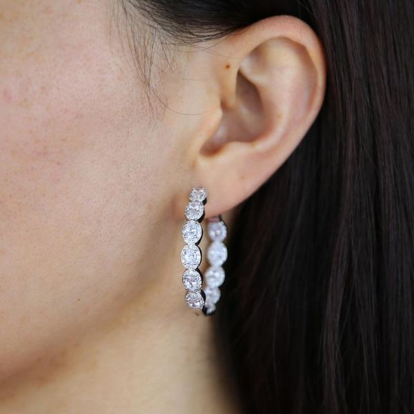 hoop & huggie simple 35mm earrings with 5a zircon for women jewelry unique clear rhinestone cz paved gold silver color gift, Golden;silver
hoop & huggie simple 35mm earrings with 5a zircon for women jewelry unique clear rhinestone cz paved gold silver color gift, Golden;silver