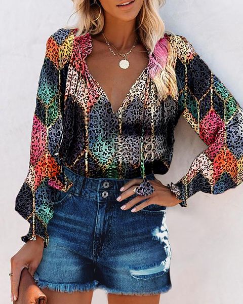 women's blouses & shirts spring deep v neck ladies blouse 2021 long sleeve floral print off shoulder tee casual loose summer blusa, White
women's blouses & shirts spring deep v neck ladies blouse 2021 long sleeve floral print off shoulder tee casual loose summer blusa, White