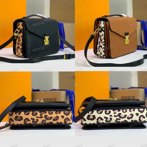 classic wild at heart series messenger bag onthego tote bags crossbody embossed cowhide designers handbags with leopard animal print ladies
classic wild at heart series messenger bag onthego tote bags crossbody embossed cowhide designers handbags with leopard animal print ladies