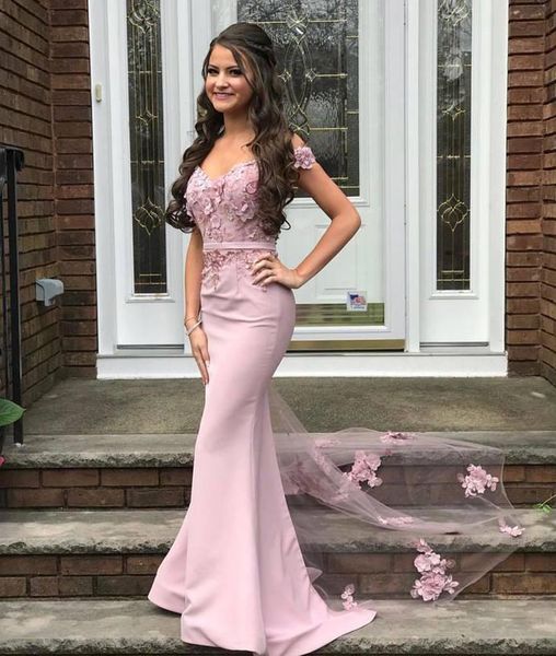 off shoulder blush lace mermaid evening dresses with appliques sweep train satin plus size prom formal special occasion gowns, Black;red
off shoulder blush lace mermaid evening dresses with appliques sweep train satin plus size prom formal special occasion gowns, Black;red