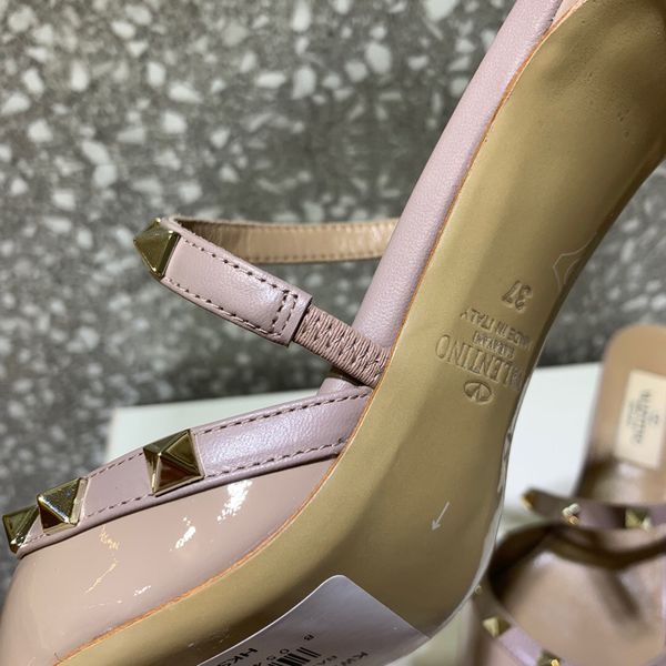 2021 designer luxurys slippers women sandals fashion beach shoes flip flops flat non-slip classical hole slipper with box size 35-41 -g0533, Black
2021 designer luxurys slippers women sandals fashion beach shoes flip flops flat non-slip classical hole slipper with box size 35-41 -g0533, Black