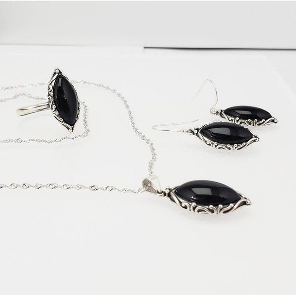 bracelet, earrings & necklace genuine solid s925 silver jewelry set geometric women's with natural black red agate gemstone and ring
bracelet, earrings & necklace genuine solid s925 silver jewelry set geometric women's with natural black red agate gemstone and ring
